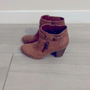 Women Low-Top Boots